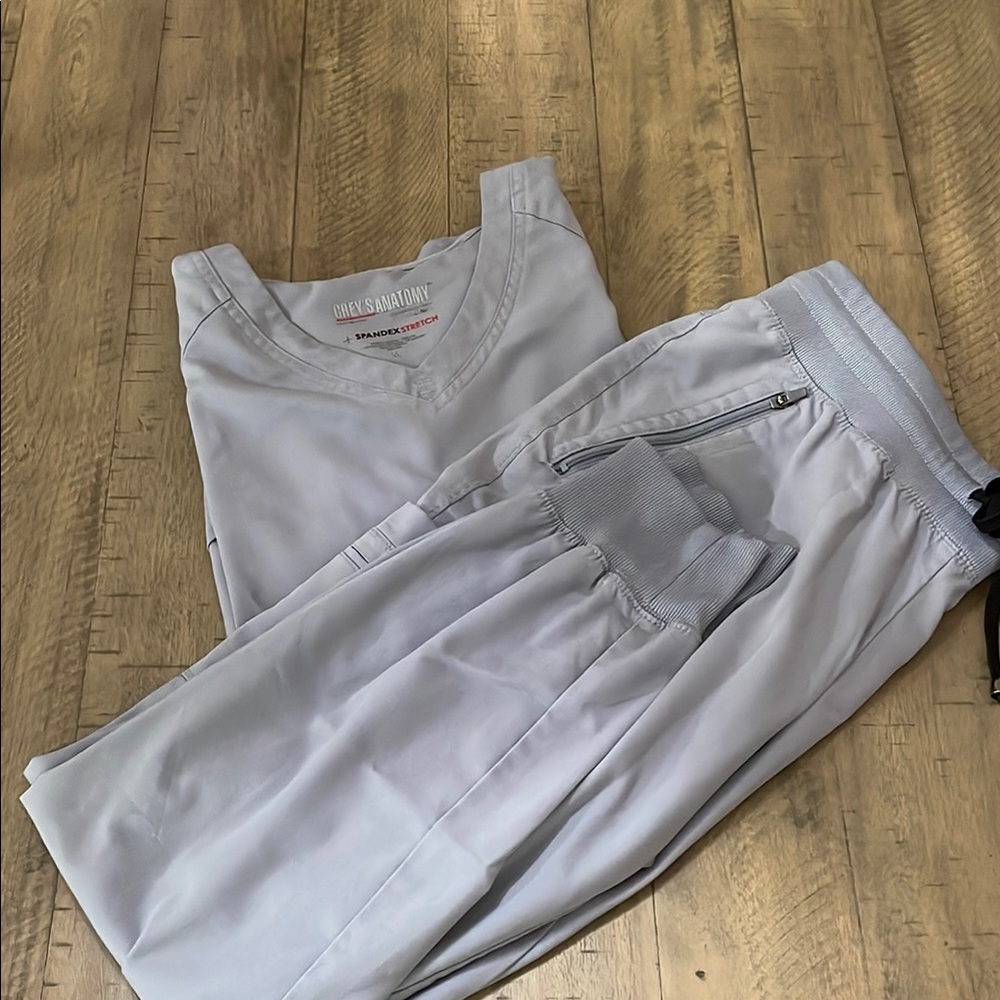Grey's Anatomy Gray Relaxed Fit Women’s Scrubs